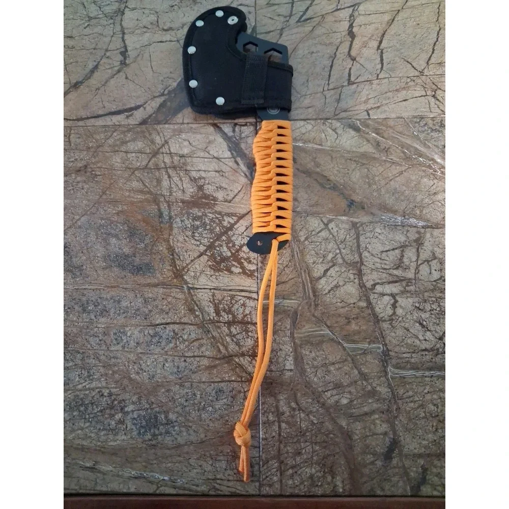 Ultimate Survival Technologies ParaHatchet FS, Orange